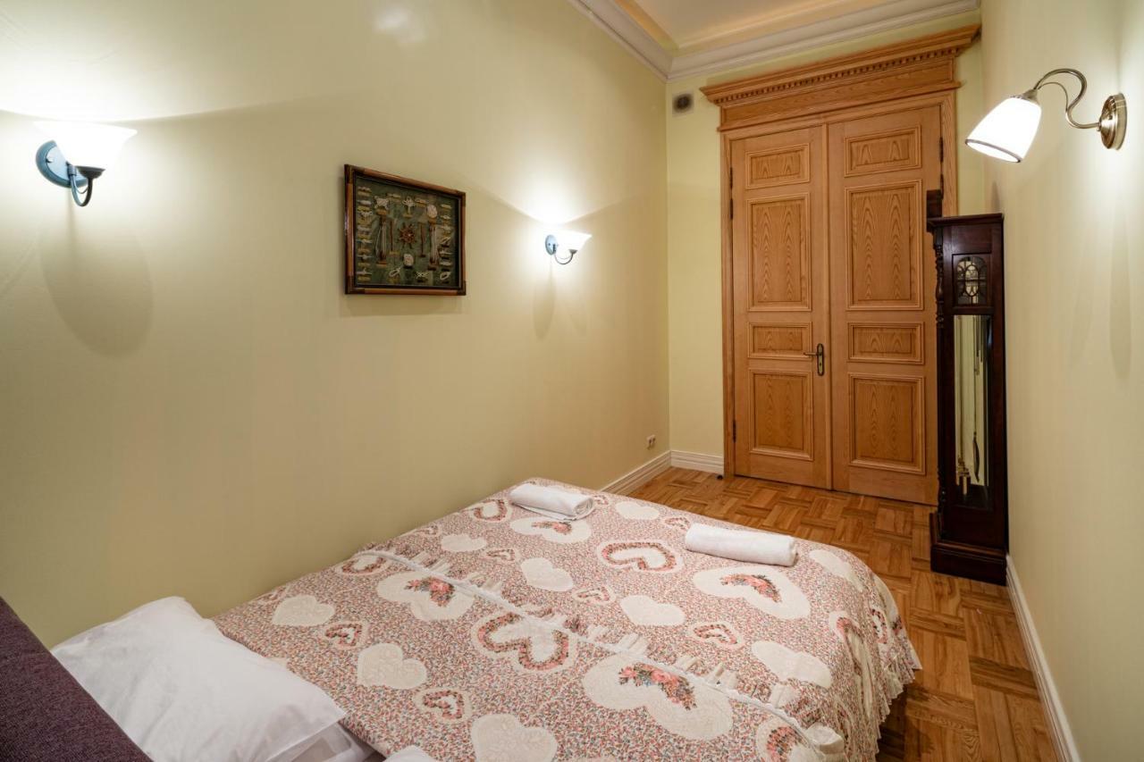 Old Riga 2 Bedroom Vecpilsetas Street Apartment Exterior foto